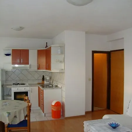 Apartment 5553e *