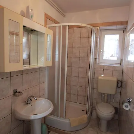 5553e Apartman *